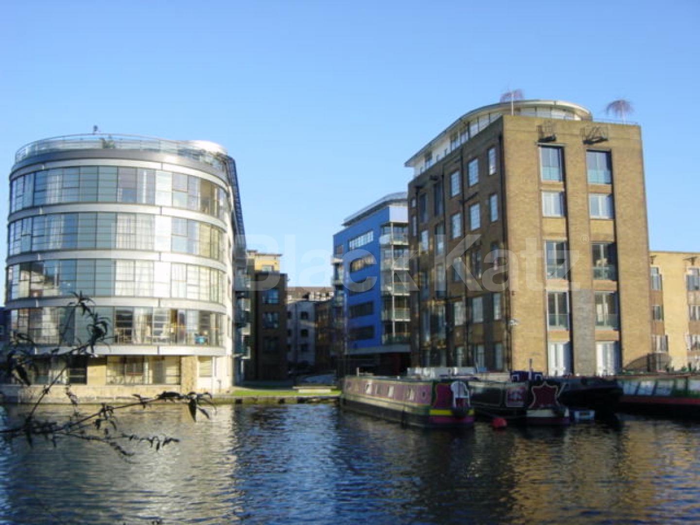 			MODERN 2 BEDROOM APARTMENT IN A PORTERED DEVELOPMENT, 2 Bedroom, 1 bath, 1 reception Flat			 Ice Wharf  , KINGS CROSS 